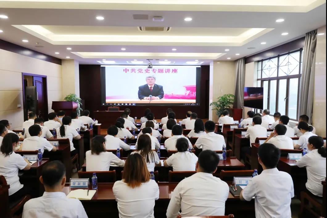 中國(guó)鐵工投資黨史學(xué)堂活動(dòng)在中鐵市政環(huán)境公司一樓會(huì)議室舉辦